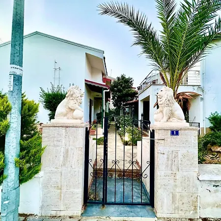 Maldives, Right On Sea In Center Of Appartamento Fethiye