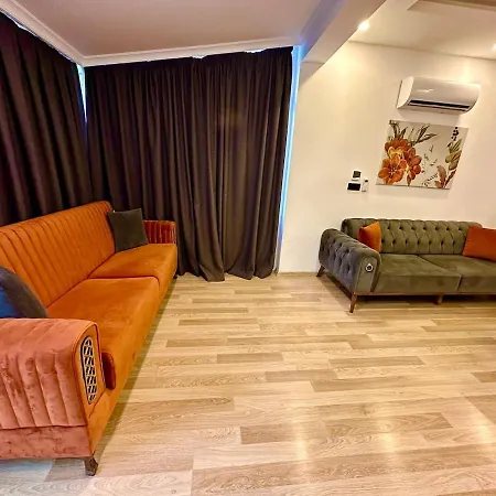 Appartamento Maldives, Right On Sea In Center Of