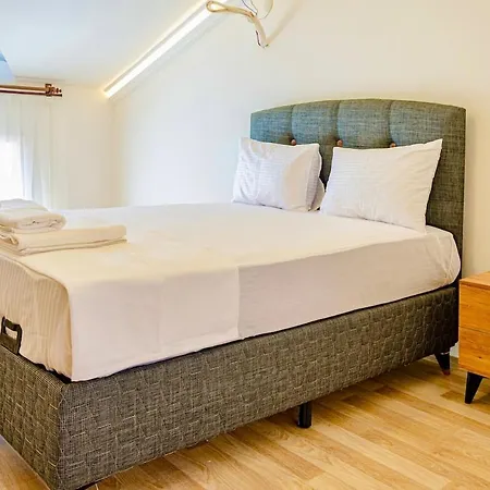 Appartamento Maldives, Right On Sea In Center Of
