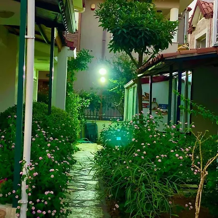 شقة Maldives, Right On Sea In Center Of
